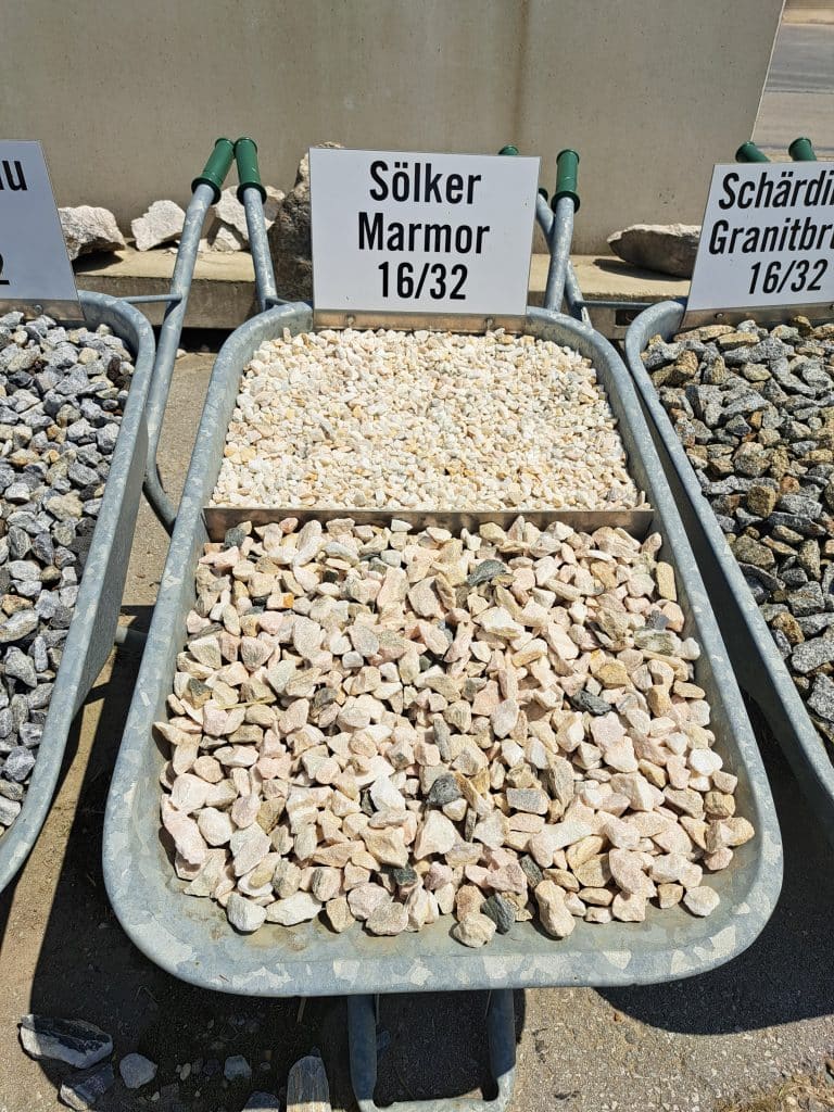 Sölker Marmor in einer Schiebetruhe